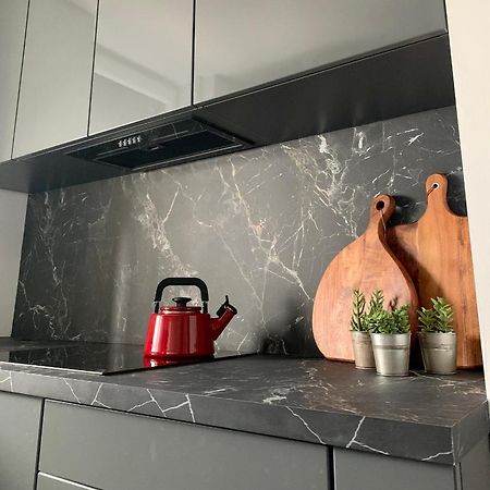 Metro Trocka Apartment Warschau Buitenkant foto